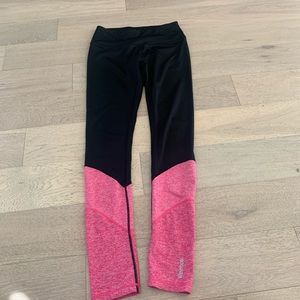 Reebok workout pant in pink and black xs